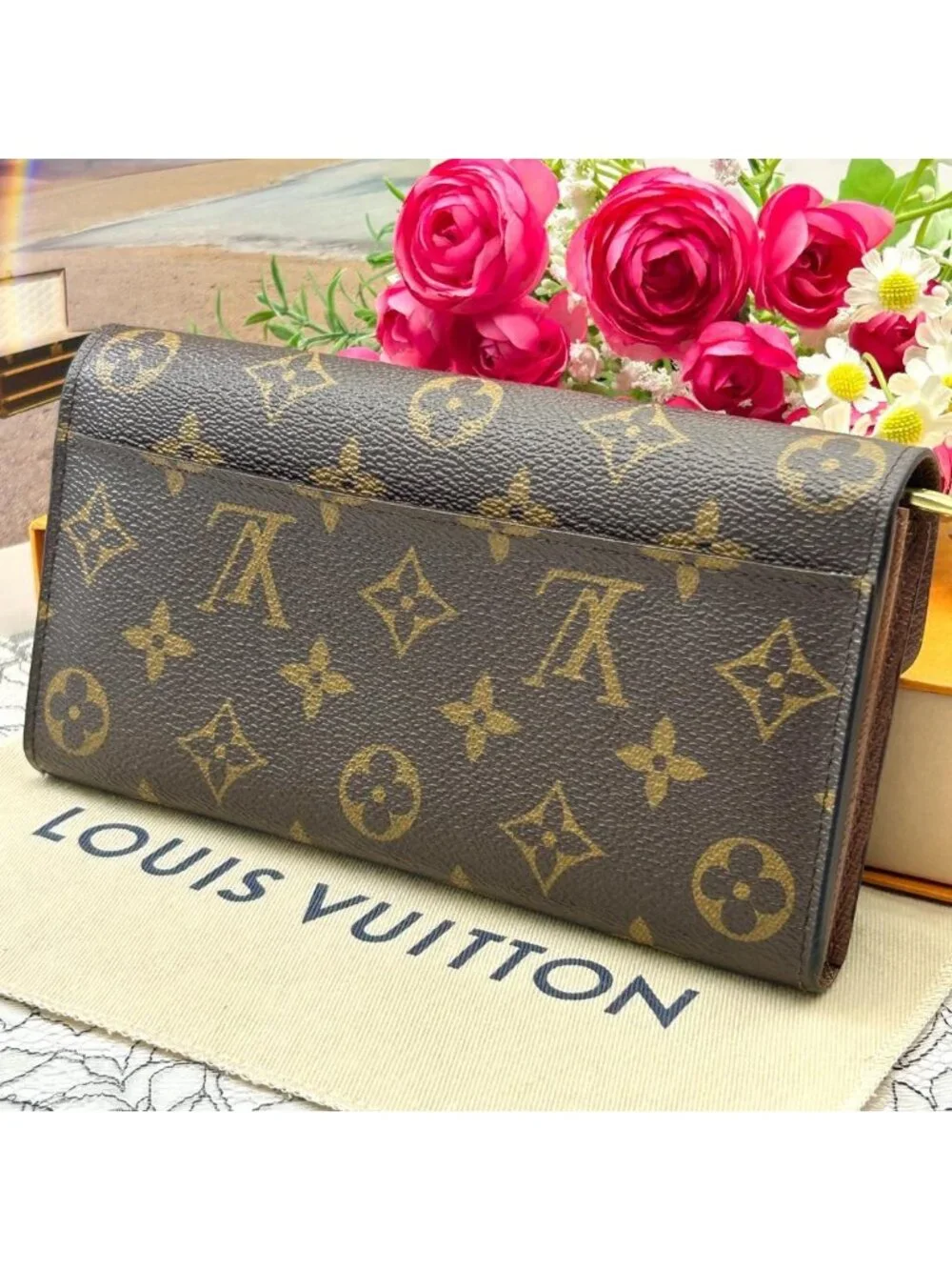 Louis Vuitton Monogram Portefeuille Sarah Wallet